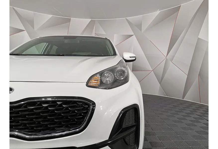 Kia Sportage 2.0 AT 2WD (150 л.с.) Classic Белый в АВИЛОН. Слайд №10