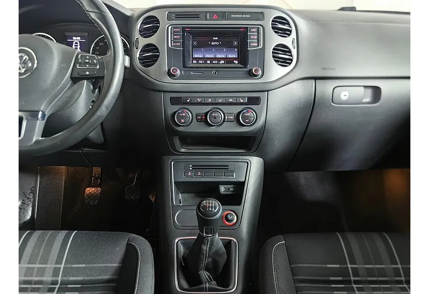 Volkswagen Tiguan 1.4 TSI BlueMotion MT (122 л.с.) Trend & Fun Синий в АВИЛОН. Слайд №15