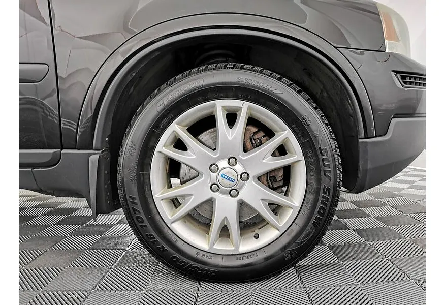 Volvo XC90 2.5 T5 Geartronic AWD (5 мест) (210 л.с.) Черный в АВИЛОН. Слайд №9