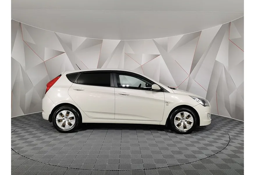 АВИЛОН - Hyundai Solaris 1.6 MT (123 л.с.) Comfort Бежевый - slide 3