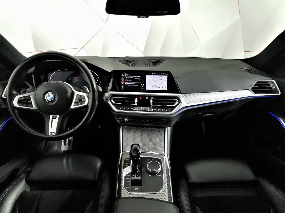 BMW 3 серия 320d xDrive (190 л.с.) M Sport Черный в АВИЛОН. Слайд №11