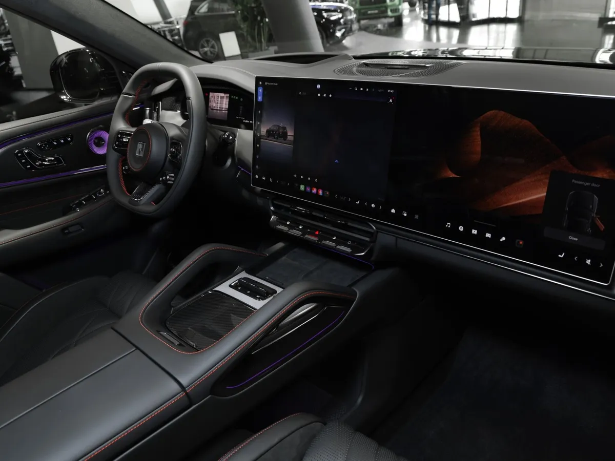 Zeekr 8X Dawn 2.0h AT 4WD (1401 л.с.) Yao Ying Черный в АВИЛОН. Слайд №9