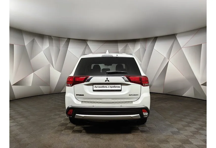 Mitsubishi Outlander 2.4 CVT 4WD (167 л.с.) Белый в АВИЛОН. Слайд №6