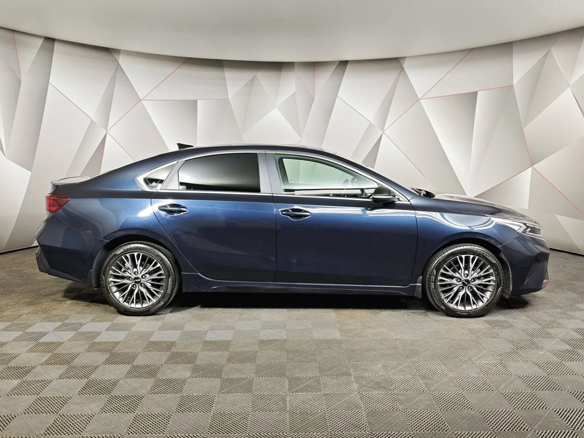 Kia Cerato 2.0 MPI AT (150 л.с.) GT Line Синий в АВИЛОН. Слайд №6
