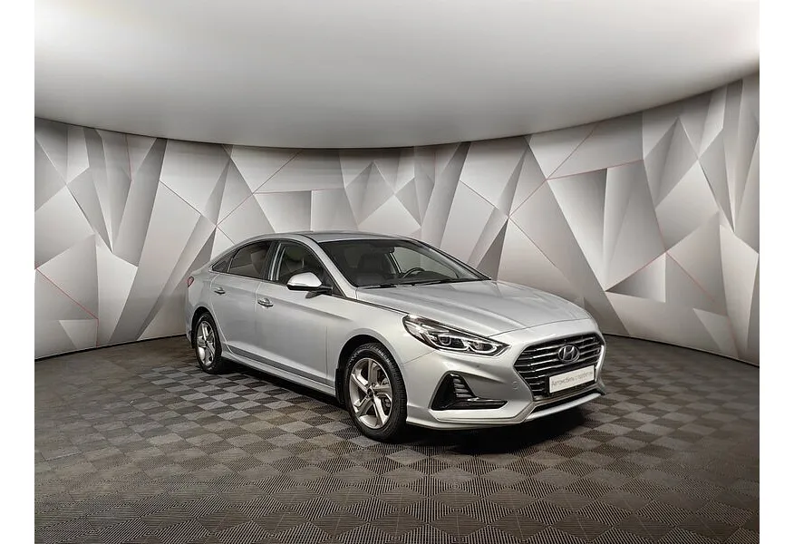 Hyundai Sonata 2.0 AT (150 л.с.) Style Серебристый в АВИЛОН. Слайд №3 Hyundai Sonata 2.0 AT (150 л.с.) Style Серебристый в АВИЛОН. Слайд №3