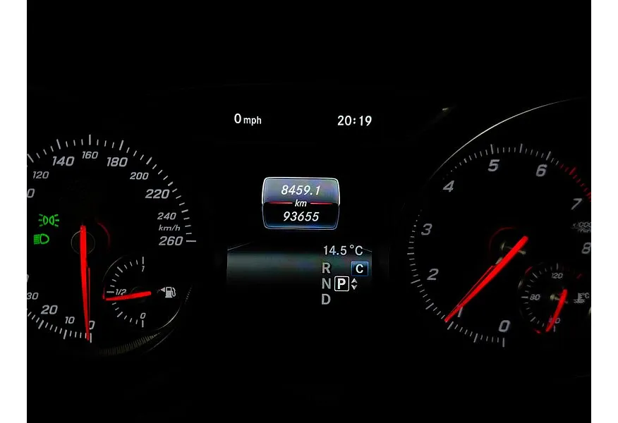 Mercedes-Benz GLA 200 7G-DCT (150 л.с.) Особая серия Серый в АВИЛОН. Слайд №18