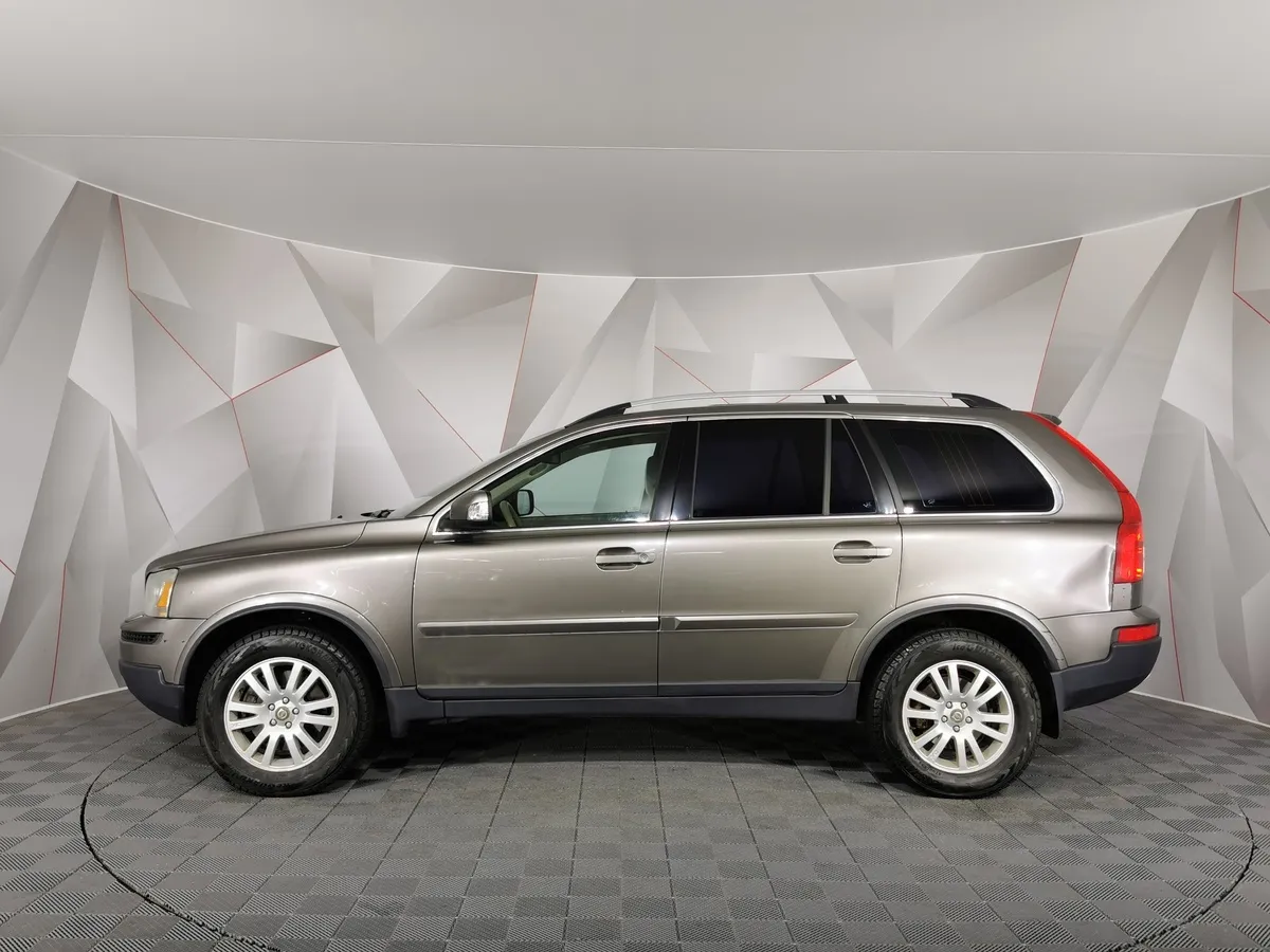 Volvo XC90 2.5 T5 Geartronic AWD (5 мест) (210 л.с.) Коричневый в АВИЛОН. Слайд №5