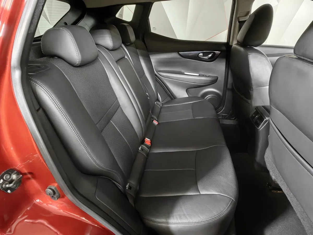 Nissan Qashqai 2.0 CVT (144 л.с.) Красный в АВИЛОН. Слайд №15