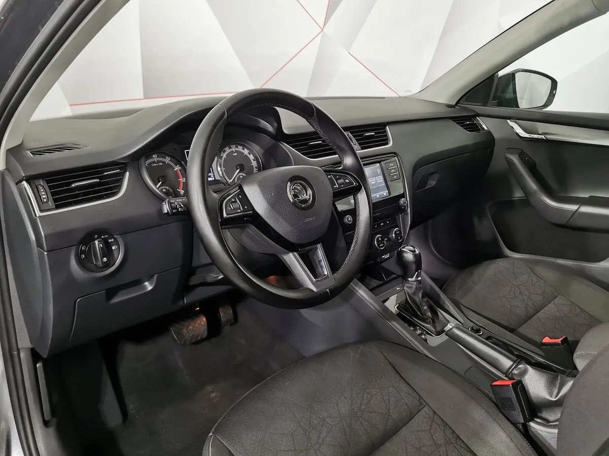 Skoda Octavia 1.4 TSI DSG (150 л.с.) Ambition Серый в АВИЛОН. Слайд №18