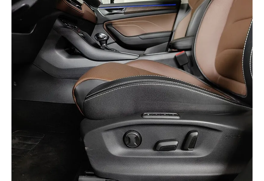 Skoda Kodiaq 2.0 TSI DSG 4WD (220 л.с.) Белый в АВИЛОН. Слайд №23