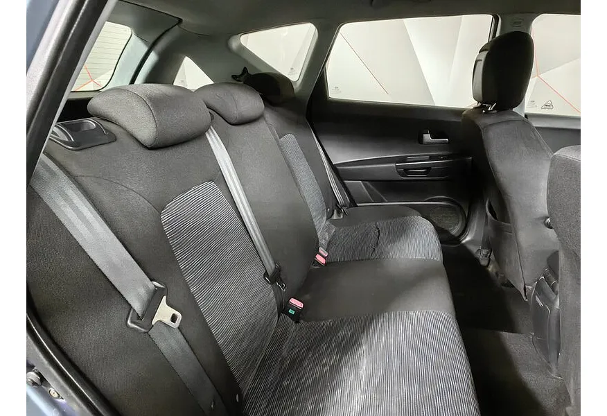 Kia Ceed 1.6 CRDi AT (115 л.с.) Синий в АВИЛОН. Слайд №13 Kia Ceed 1.6 CRDi AT (115 л.с.) Синий в АВИЛОН. Слайд №13