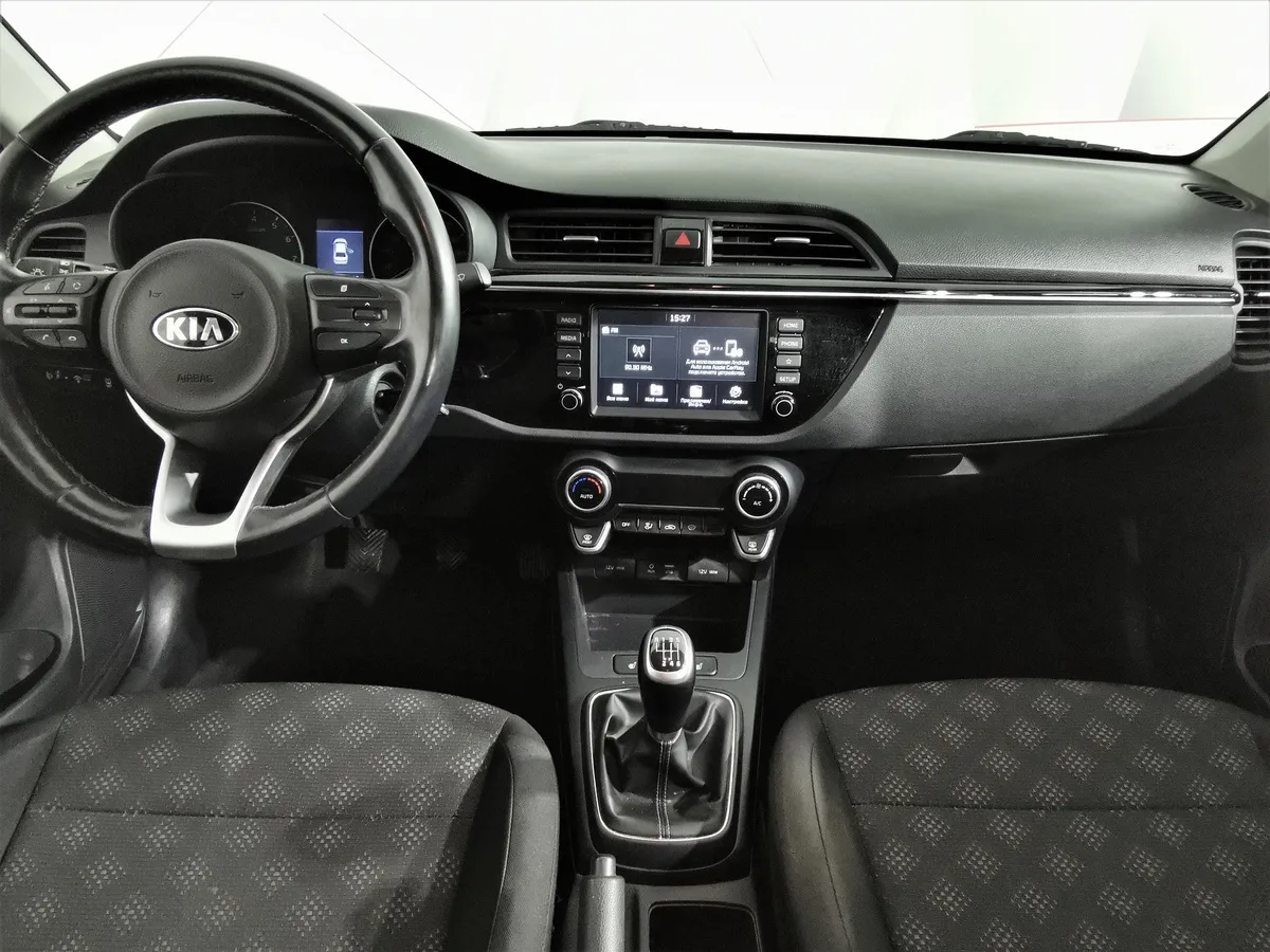 Kia Rio 1.6 MT (123 л.с.) Серебристый в АВИЛОН. Слайд №13
