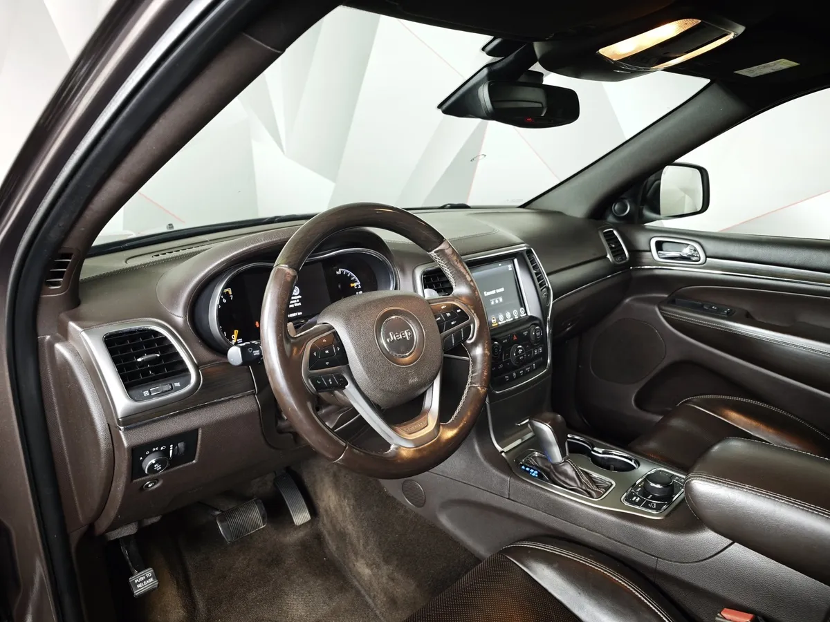 Jeep Grand Cherokee 3.6 AT AWD (286 л.с.) Overland Коричневый в АВИЛОН. Слайд №18
