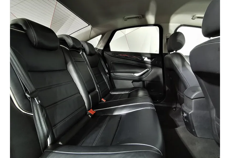 Ford Mondeo 2.3 AT (161 л.с.) Ambiente Черный в АВИЛОН. Слайд №16