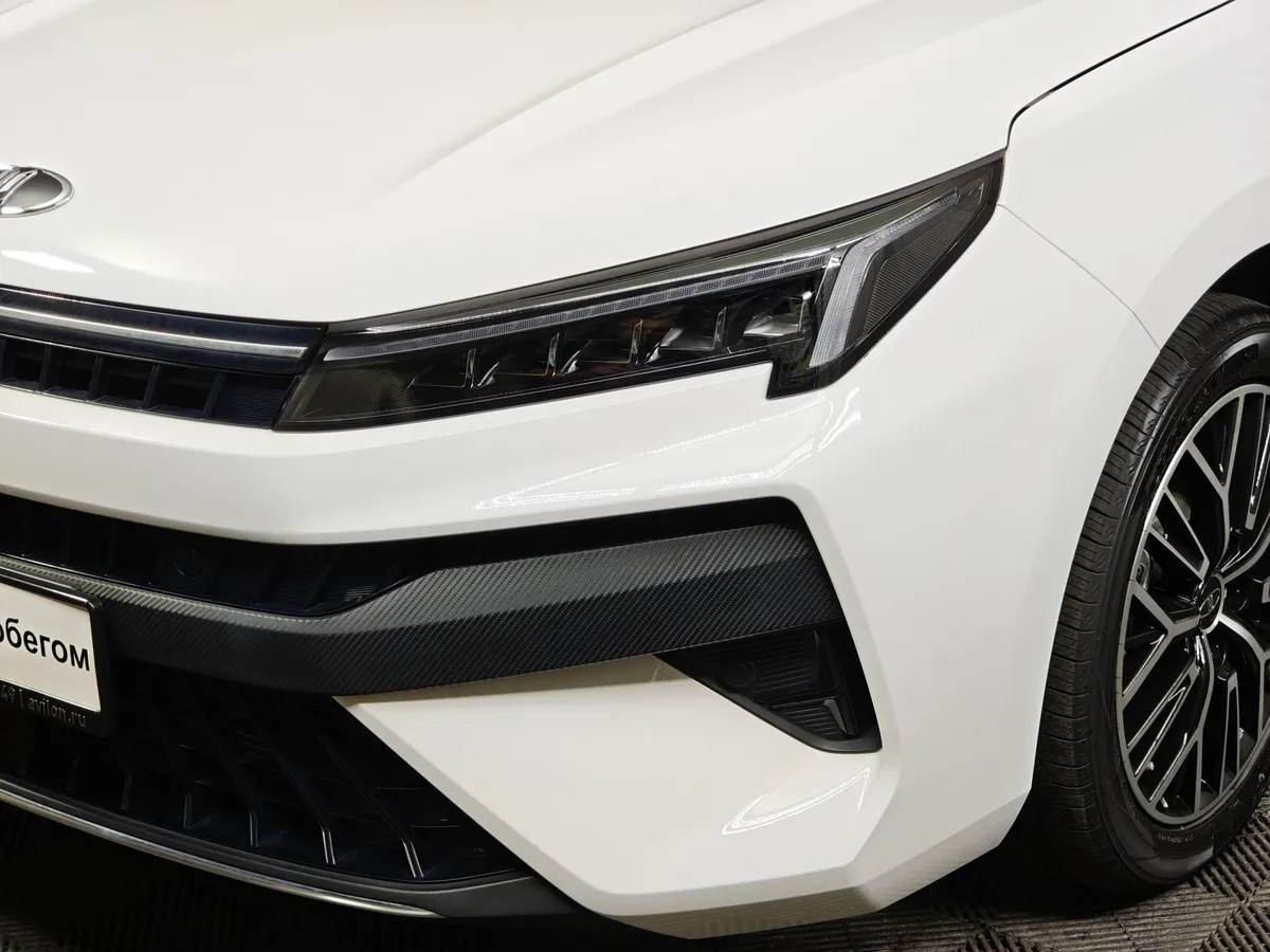 Москвич 6 1.5T CVT 2WD (136 л.с.) Business Белый в АВИЛОН. Слайд №10