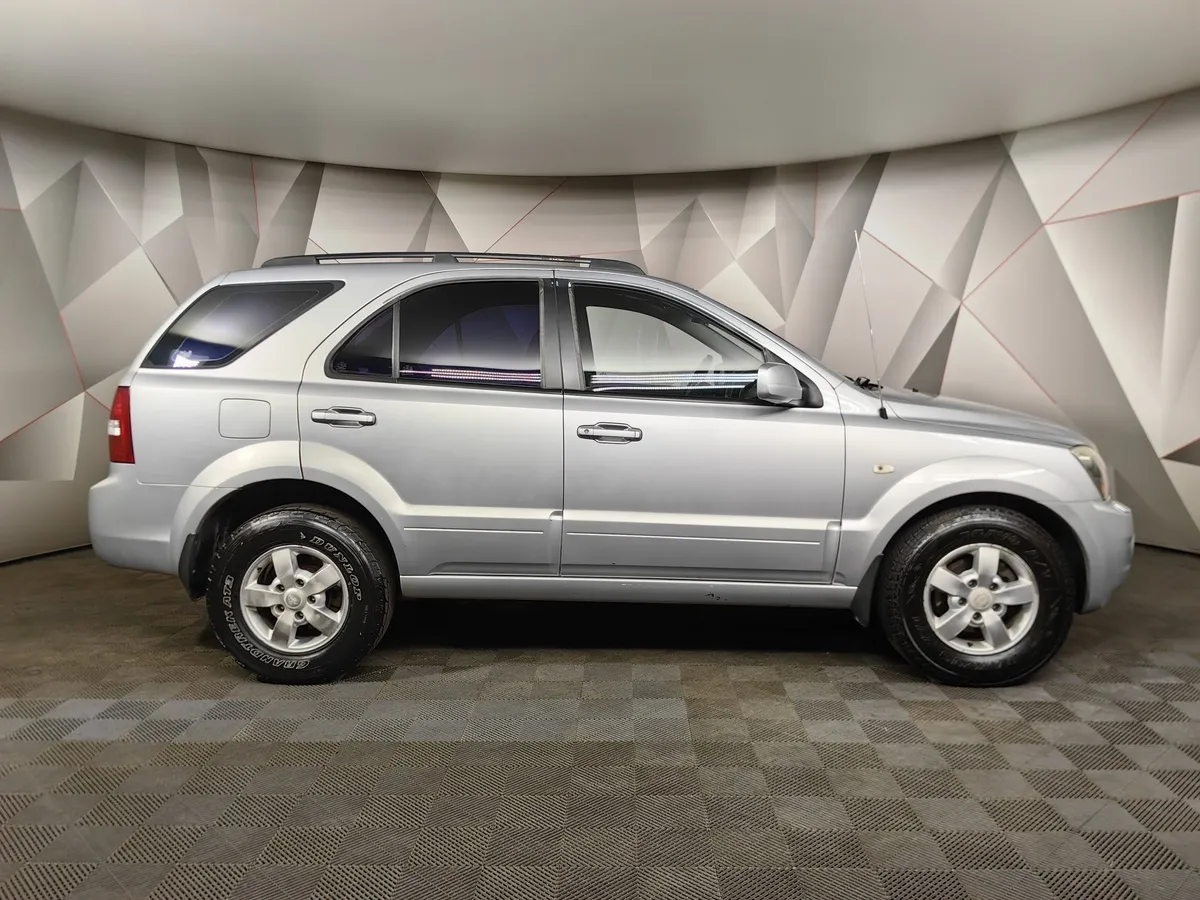 Kia Sorento 3.3 AWD AT (248 л.с.) Серебристый в АВИЛОН. Слайд №6
