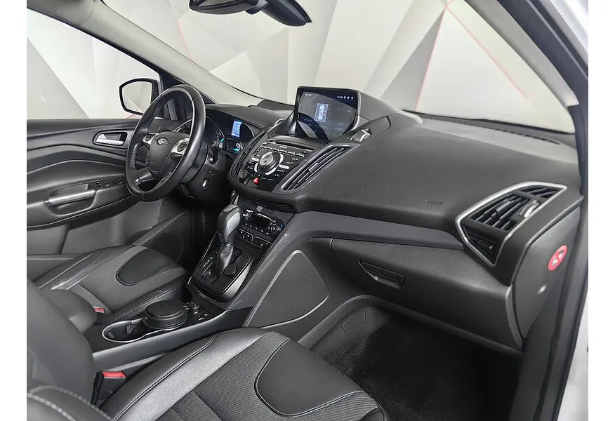 Ford Kuga 2.5 AT (150 л.с.) Titanium Белый в АВИЛОН. Слайд №11