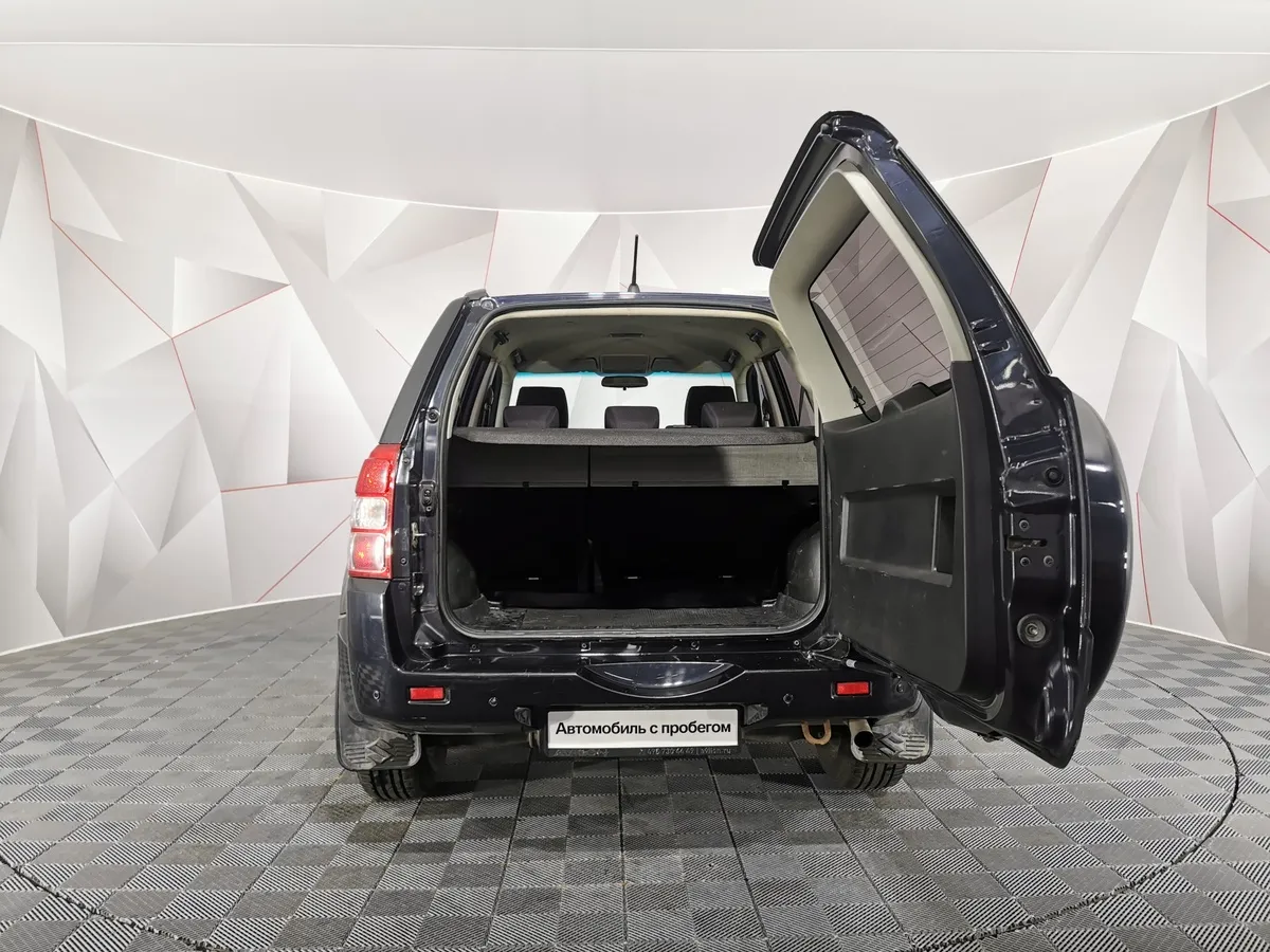 Suzuki Grand Vitara 2.0 AT AWD (140 л.с.) Черный в АВИЛОН. Слайд №11