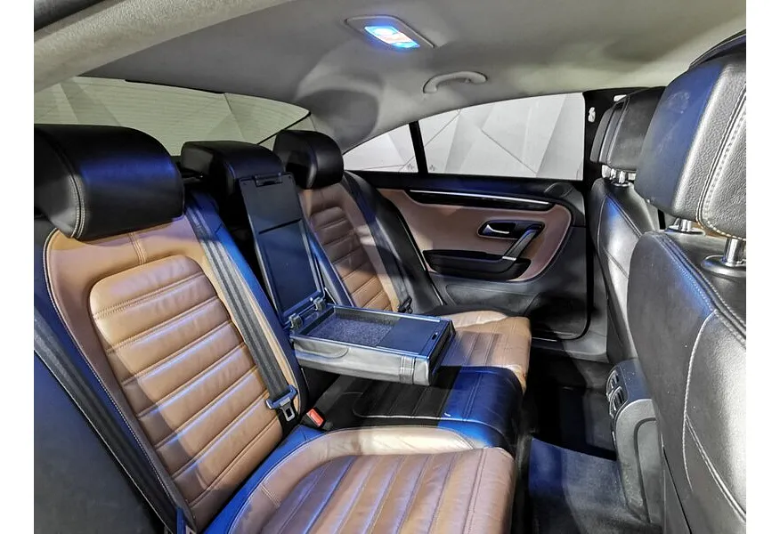 Volkswagen Passat CC 1.8 TSI DSG (152 л.с.) Коричневый в АВИЛОН. Слайд №16 Volkswagen Passat CC 1.8 TSI DSG (152 л.с.) Коричневый в АВИЛОН. Слайд №16