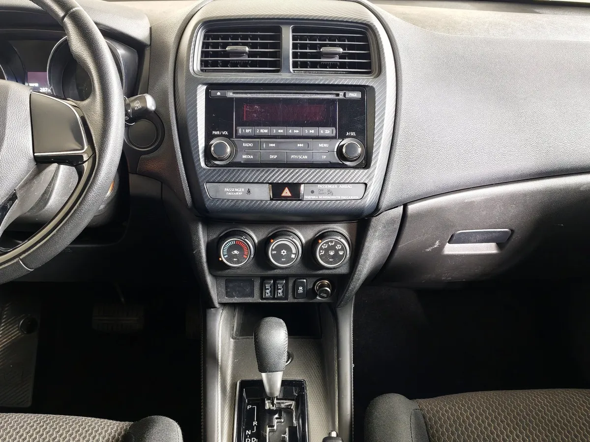 Mitsubishi ASX 2.0 CVT 4WD (150 л.с.) Серебристый в АВИЛОН. Слайд №14