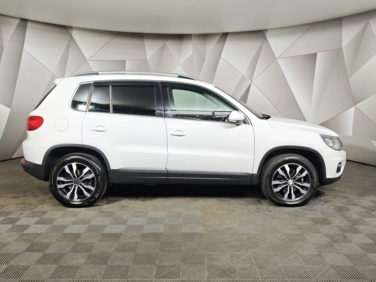 Volkswagen Tiguan 2.0 TDI 4Motion AT (140 л.с.) Track & Style Белый в АВИЛОН. Слайд №6