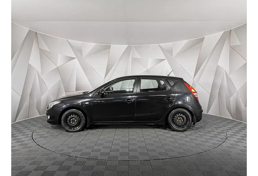 Hyundai i30 1.5 AT (110 л.с.) Elegance Черный в АВИЛОН. Слайд №5