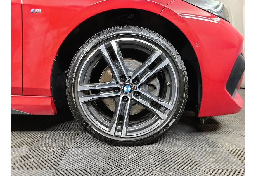 BMW 2 серия Gran Coupe 218i (140 л.с.) M Sport Pro Красный в АВИЛОН. Слайд №7