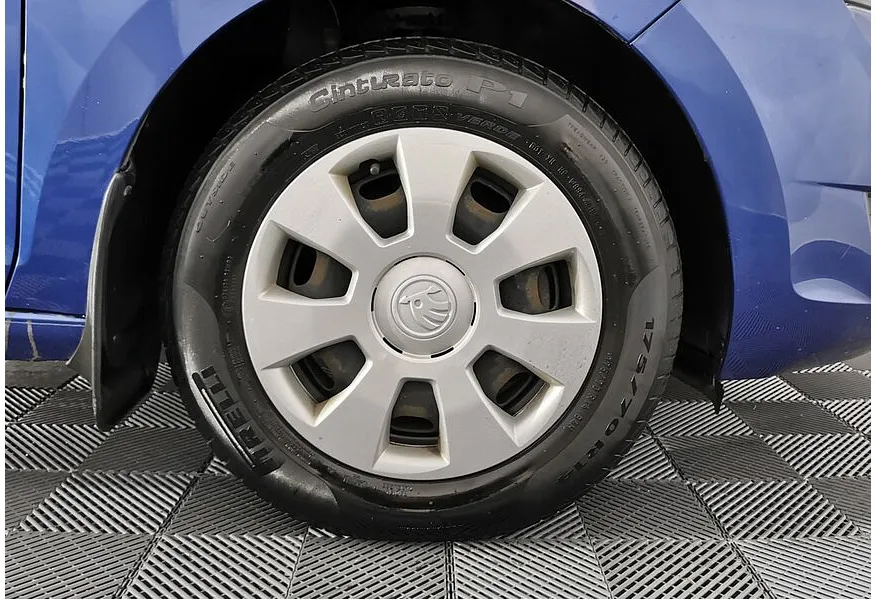 Skoda Rapid 1.6 MT (90 л.с.) Синий в АВИЛОН. Слайд №18