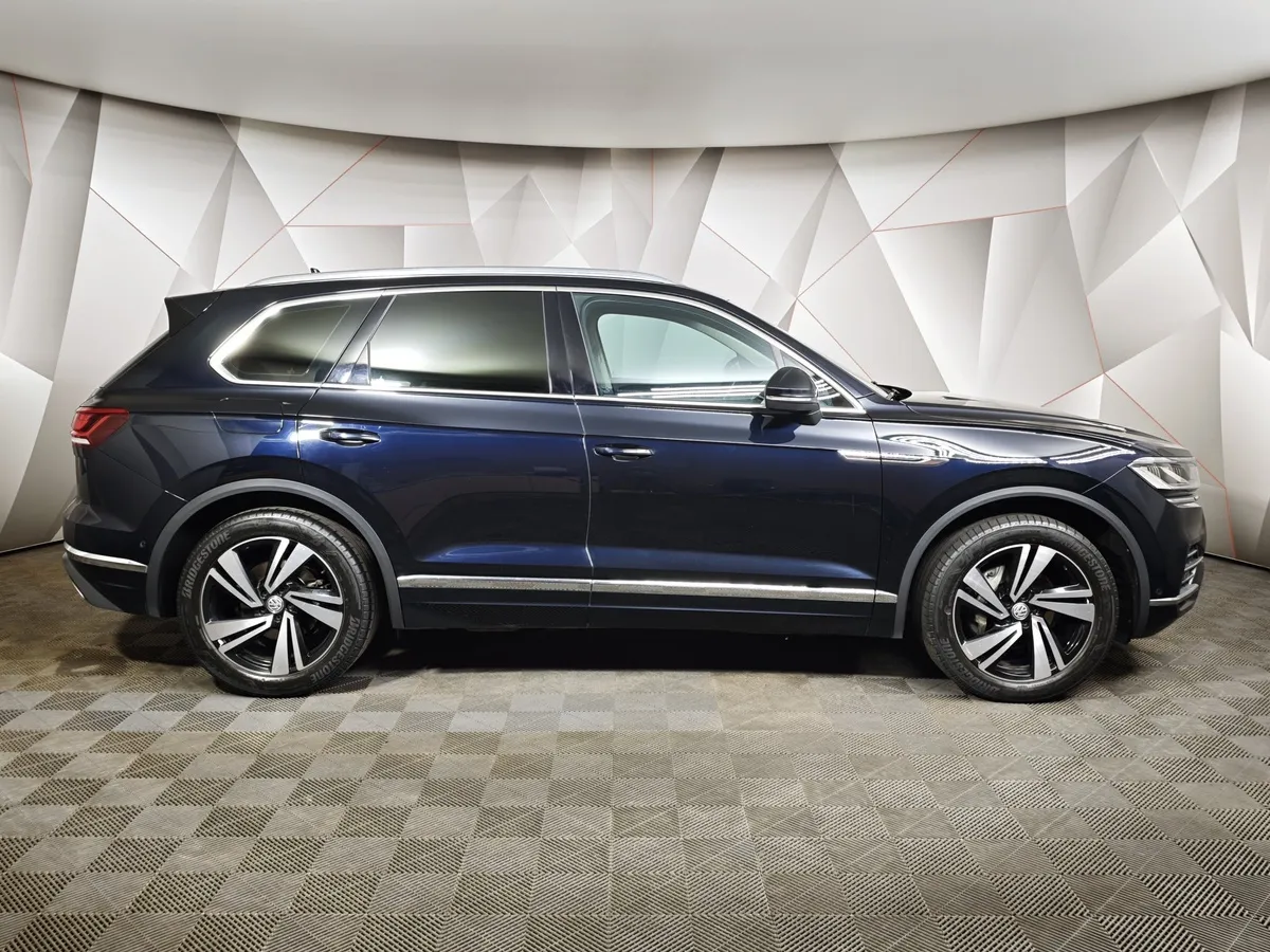 Volkswagen Touareg 2.0 TSI Tiptronic 4Motion (249 л.с.) Business Черный в АВИЛОН. Слайд №6