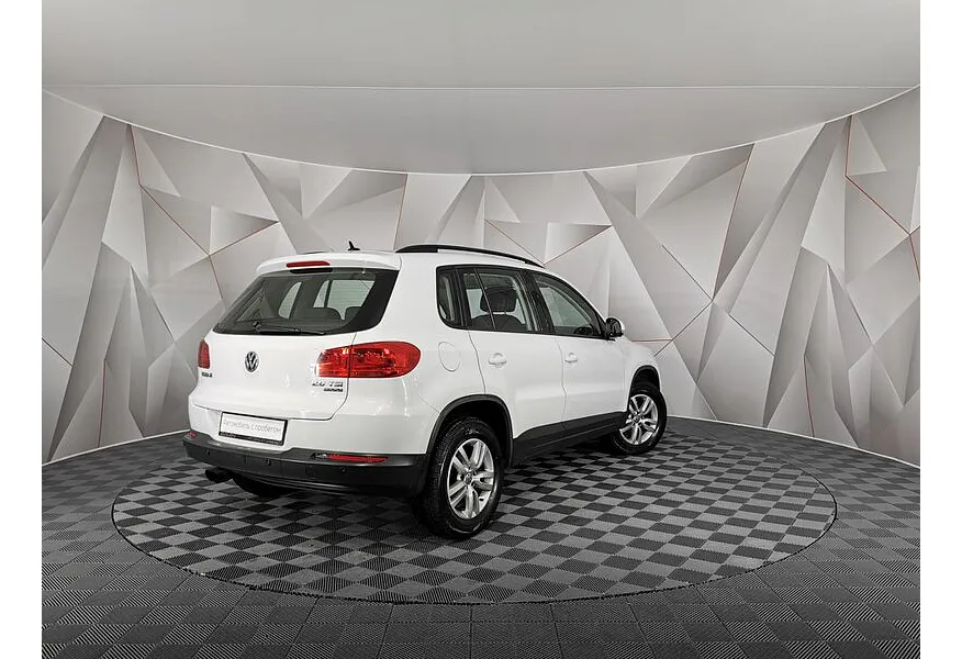 Volkswagen Tiguan 2.0 TSI 4Motion AT (170 л.с.) Track & Field Белый в АВИЛОН. Слайд №2