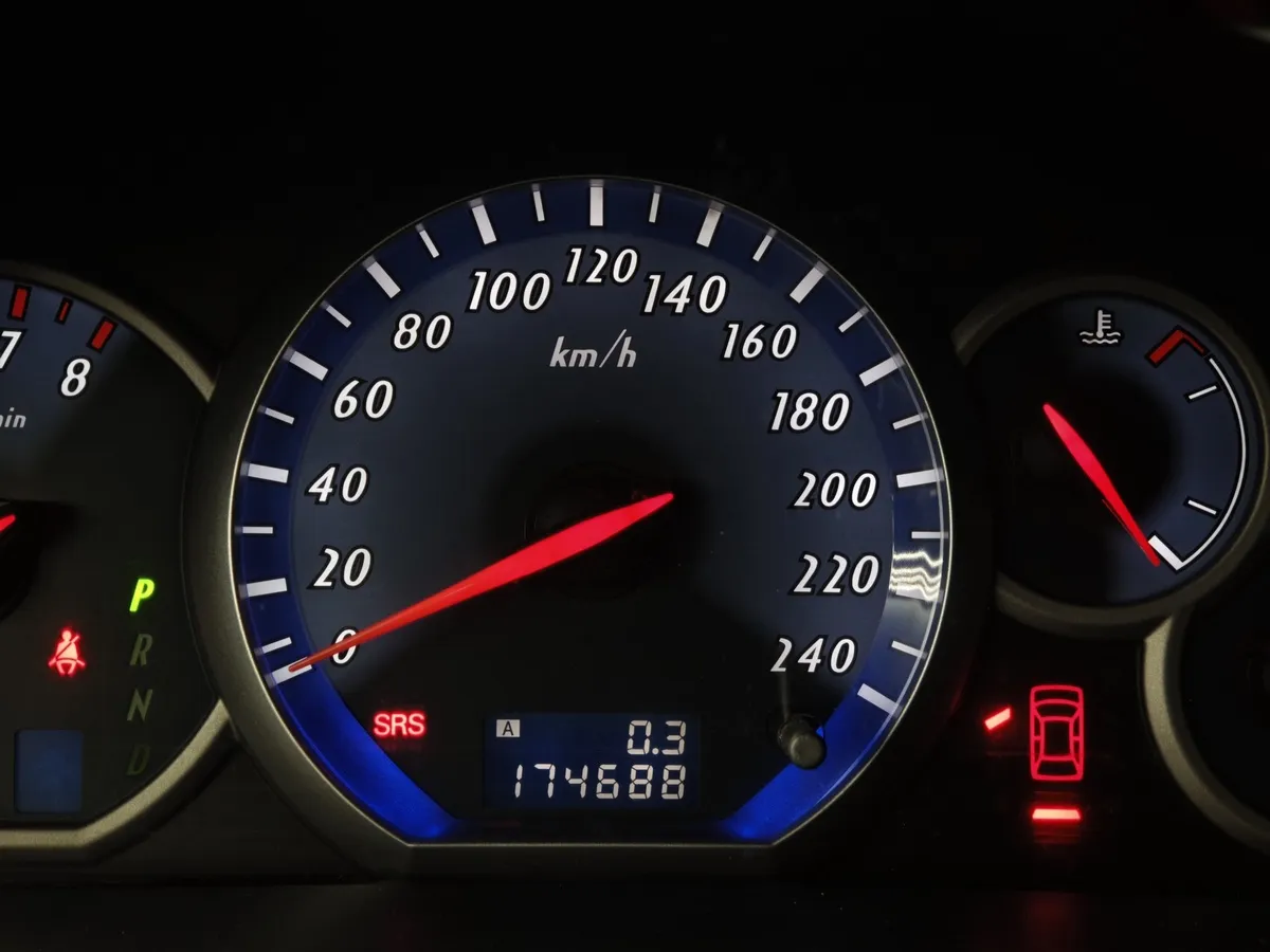 Mitsubishi Grandis 2.4 AT 4WD (165 л.с.) Серый в АВИЛОН. Слайд №13