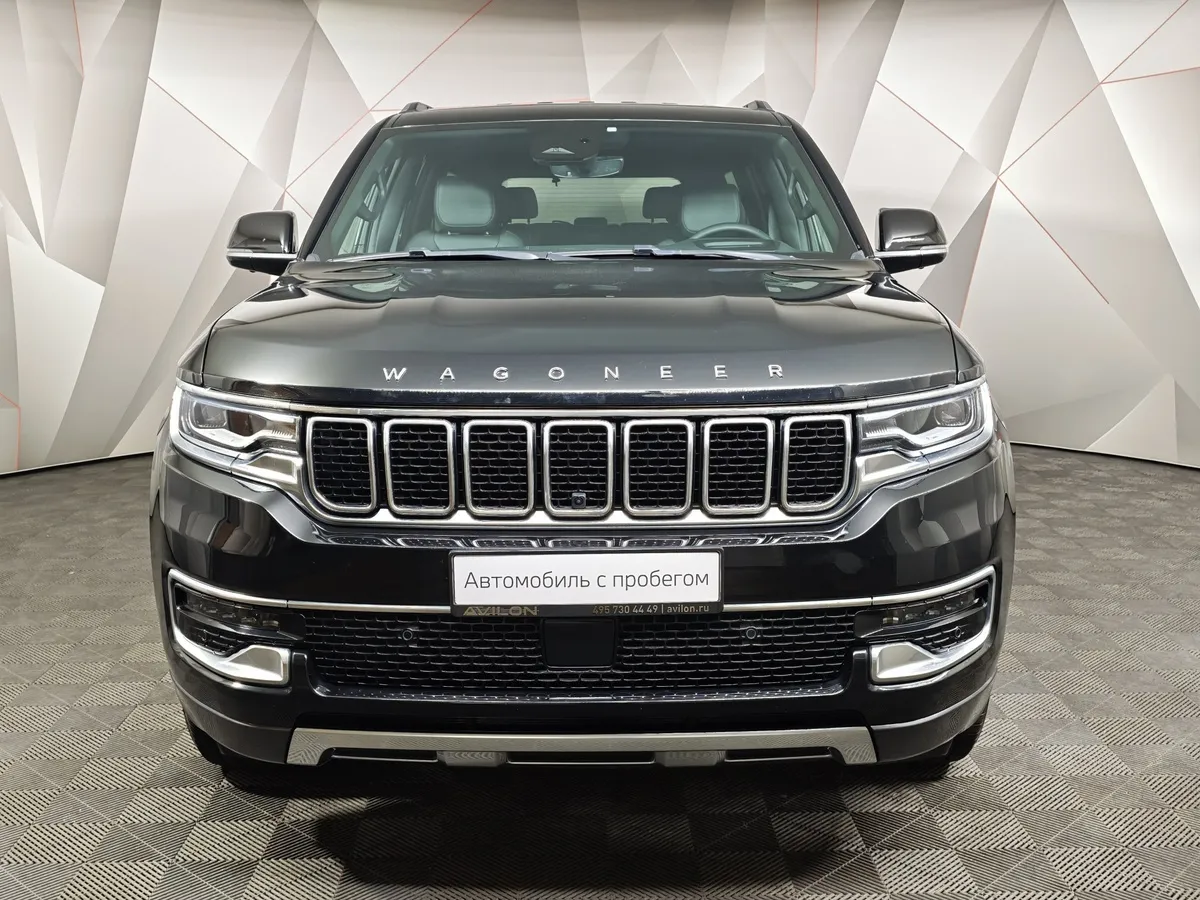 Jeep Grand Wagoneer 5.7 AT 4WD (397 л.с.) 7 мест Overland Черный в АВИЛОН. Слайд №7