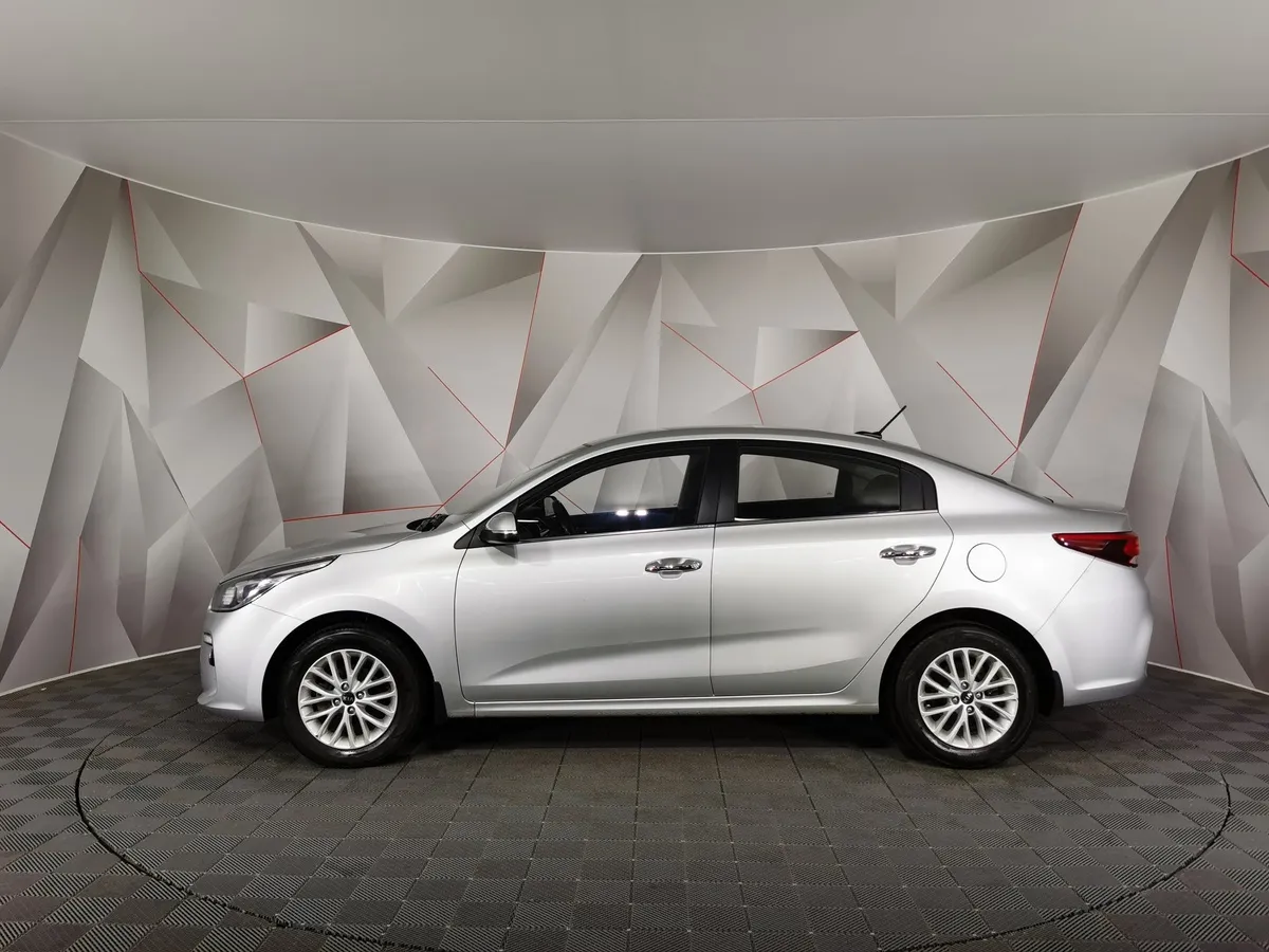 Kia Rio 1.6 MT (123 л.с.) Серебристый в АВИЛОН. Слайд №5