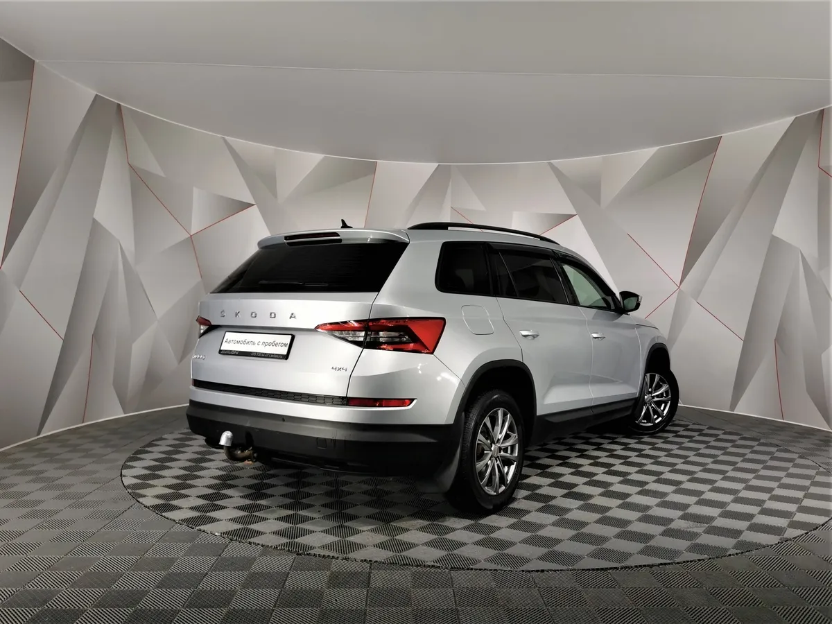 Skoda Kodiaq 1.4 TSI DSG 4X4 (150 л.с.) Серый в АВИЛОН. Слайд №2