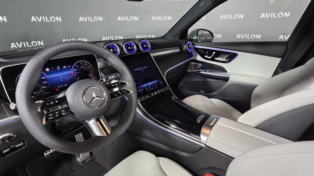 Mercedes-Benz GLC 300 4MATIC 9G-TRONIC (258 л.с.) Белый в АВИЛОН. Слайд №7