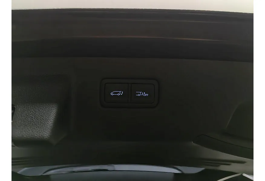 Hyundai Staria 2.2 CRDi 8AT 4WD (177 л.с.) 9 мест High-Tech + Электропривод багажника Черный в АВИЛОН. Слайд №26