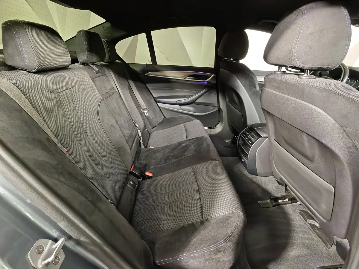 BMW 5 серия 530i xDrive Steptronic (249 л.с.) M Sport Plus Серый в АВИЛОН. Слайд №14