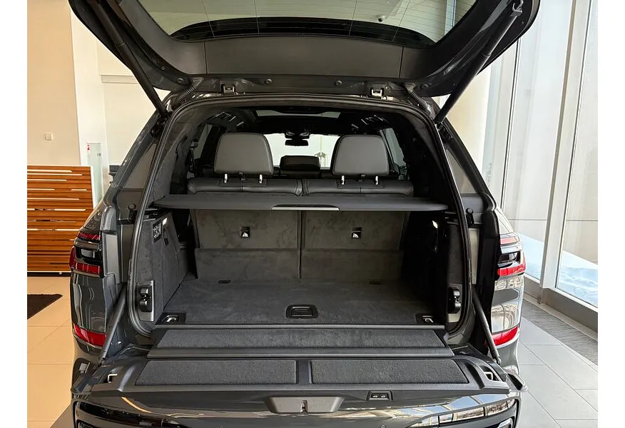 BMW X7 xDrive40d Steptronic (340 л.с.) Серый в АВИЛОН. Слайд №10