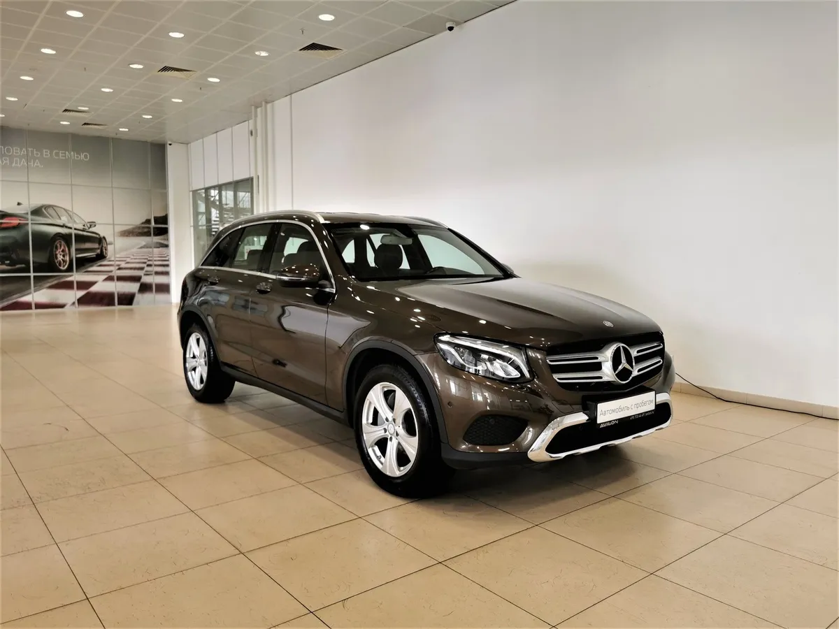 Mercedes-Benz GLC 250 9G-TRONIC 4MATIC (211 л.с.) Особая серия Коричневый в АВИЛОН. Слайд №3