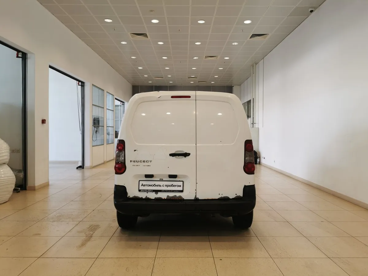 Peugeot Partner 1.6 MT (110 л.с.) Белый в АВИЛОН. Слайд №8