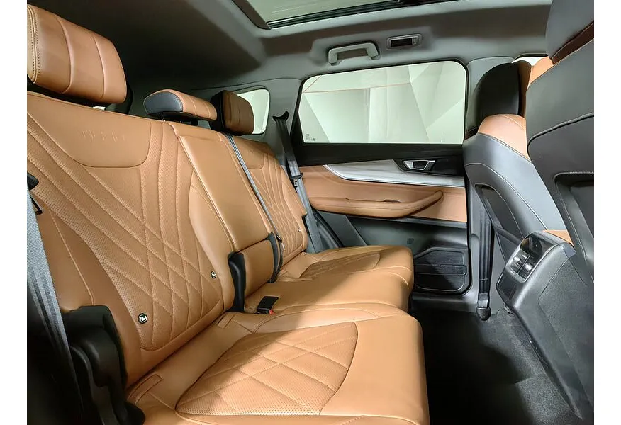 Chery Tiggo 8 Pro Max 2.0 AMT AWD (197 л.с.) Ultimate Черный в АВИЛОН. Слайд №16