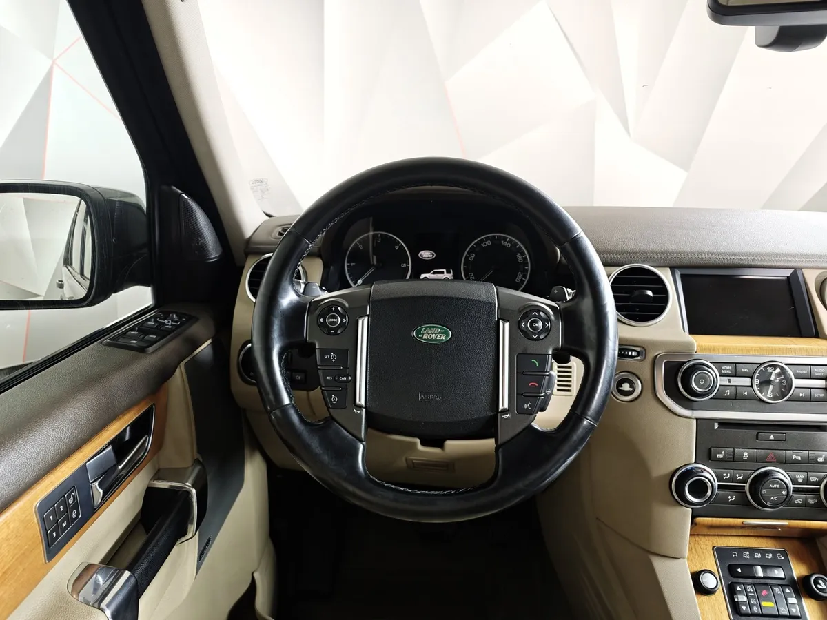 Land Rover Discovery 3.0 SDV6 4WD AT (252 л.с.) HSE Коричневый в АВИЛОН. Слайд №20