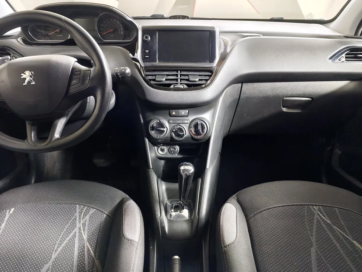 Peugeot 208 1.2 VTi ETG (82 л.с.) Белый в АВИЛОН. Слайд №15