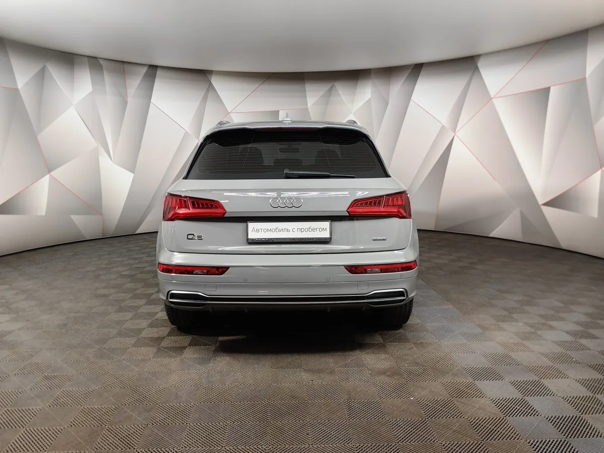 Audi Q5 2.0 TFSI S tronic quattro (249 л.с.) Серый в АВИЛОН. Слайд №8