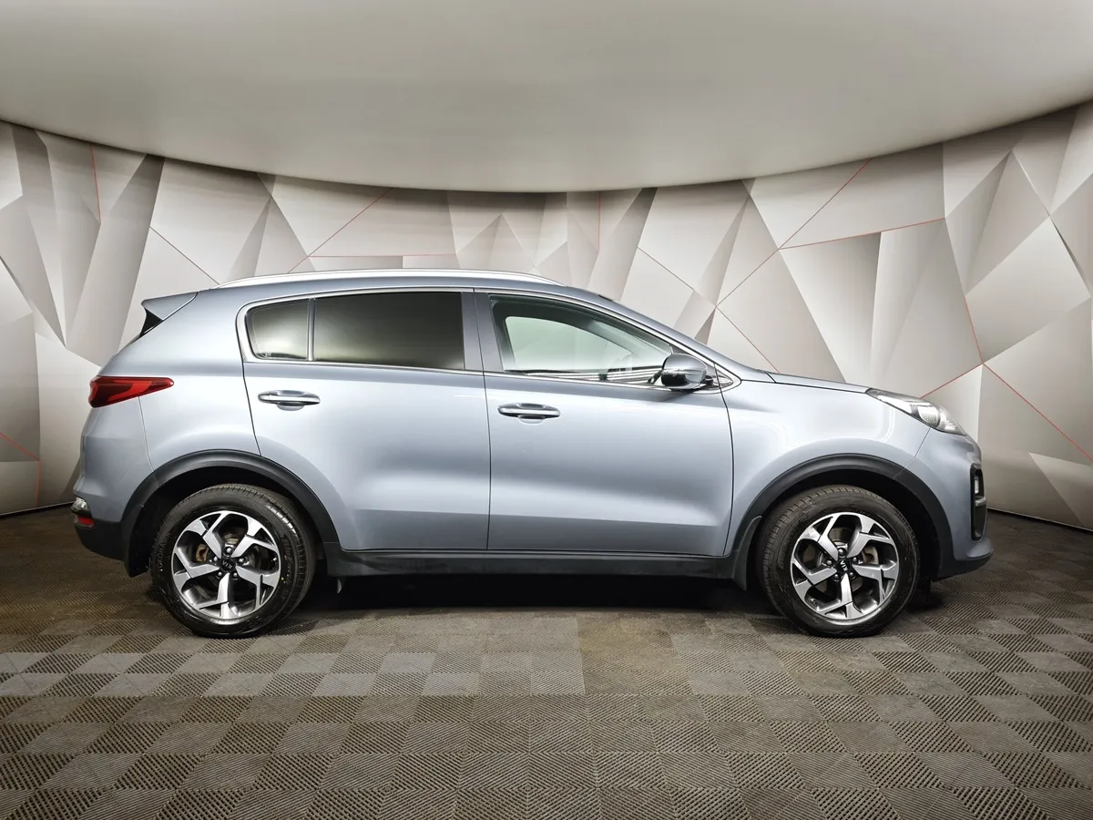 Kia Sportage 2.0 MPI AT 4WD (150 л.с.) Luxe Серебристый в АВИЛОН. Слайд №6