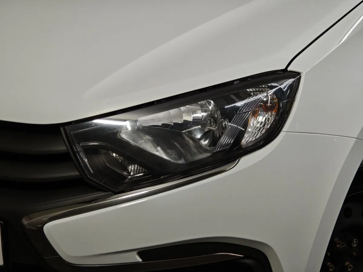 ВАЗ (Lada) Granta 1.6 MT 16 кл (106 л.с.) Белый в АВИЛОН. Слайд №10