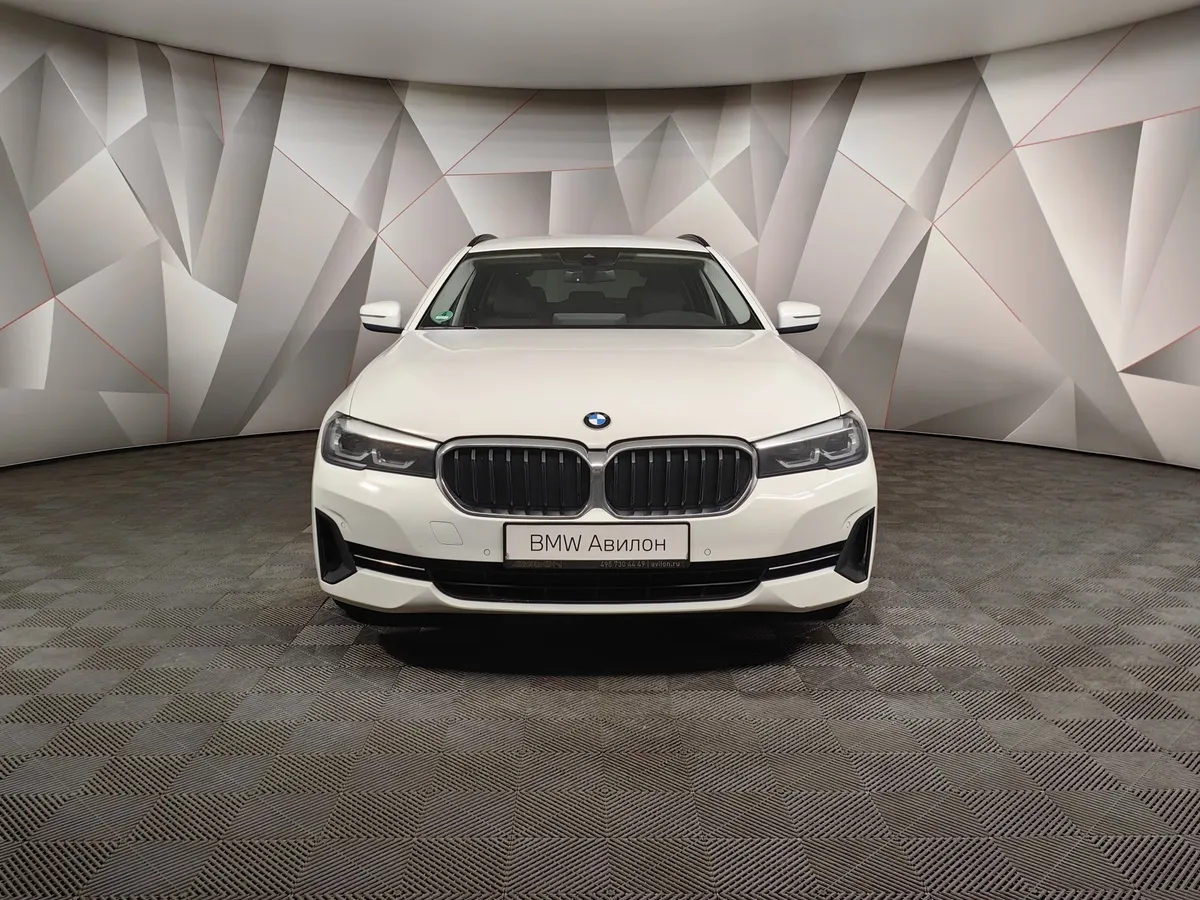 BMW 5 серия 520d Steptronic (190 л.с.) Белый в АВИЛОН. Слайд №3