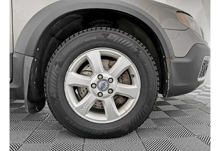 Volvo XC70 2.4 D5 Geartronic AWD (185 л.с.) Коричневый в АВИЛОН. Слайд №9