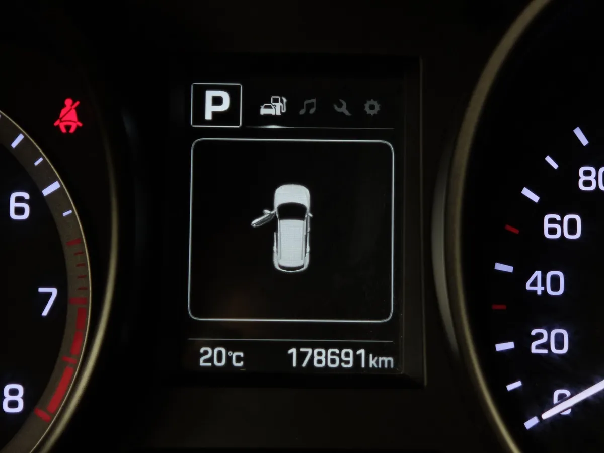 Hyundai Santa Fe 2.4 AT 4WD (175 л.с.) Comfort Коричневый в АВИЛОН. Слайд №18