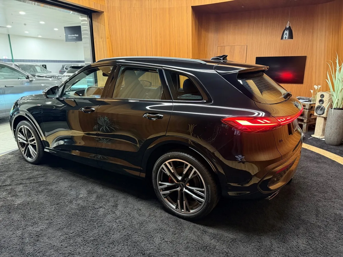 Audi Q5 2.0 TFSI S tronic quattro (272 л.с.) Черный в АВИЛОН. Слайд №4